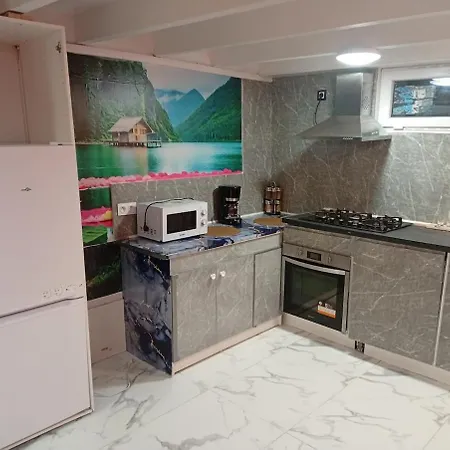 Beautiful House لووْ