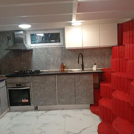 Beautiful House * لووْ