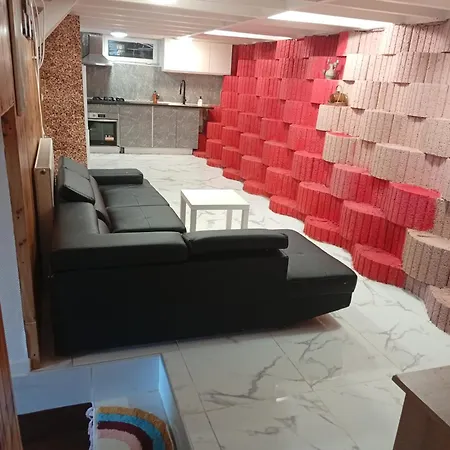 Beautiful House لووْ