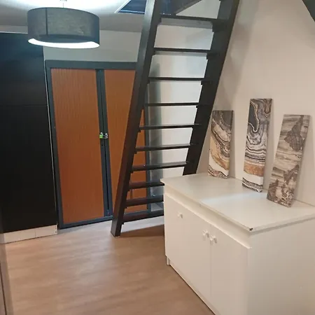 Beautiful House لووْ